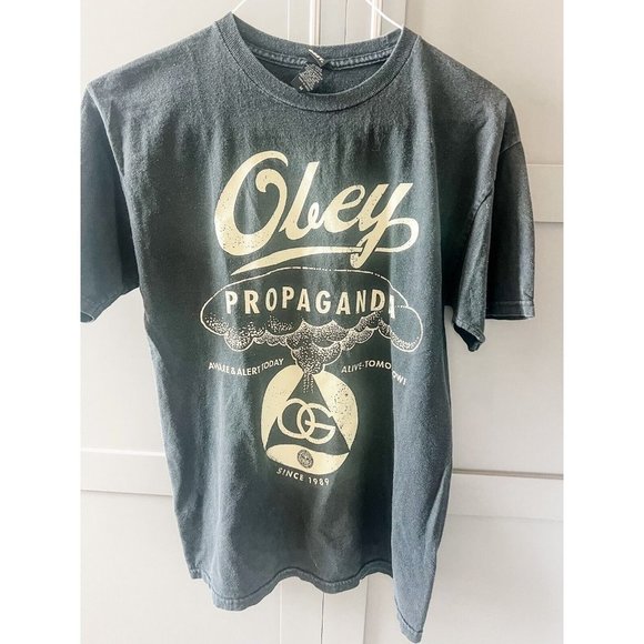 Obey Other - VINTAGE Obey Propaganda Aware And Alert Clothing TShirt Mens M